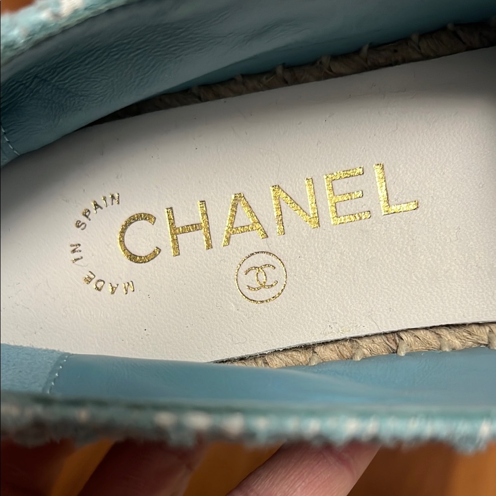 New CHANEL turquoise espadrilles size 37 - Picture 4 of 9